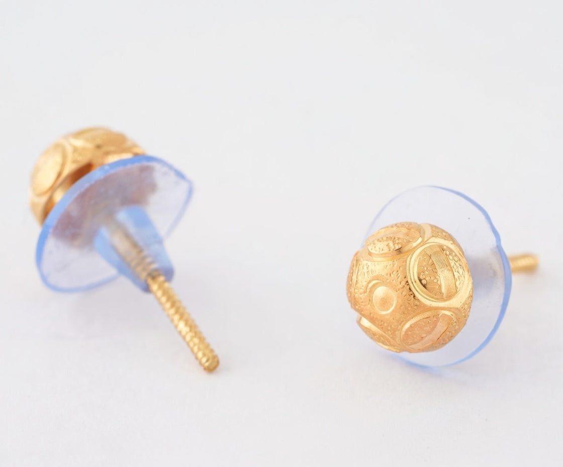 Flambeur B.I.S 18 Kt Hallmark Plain Tops Earring