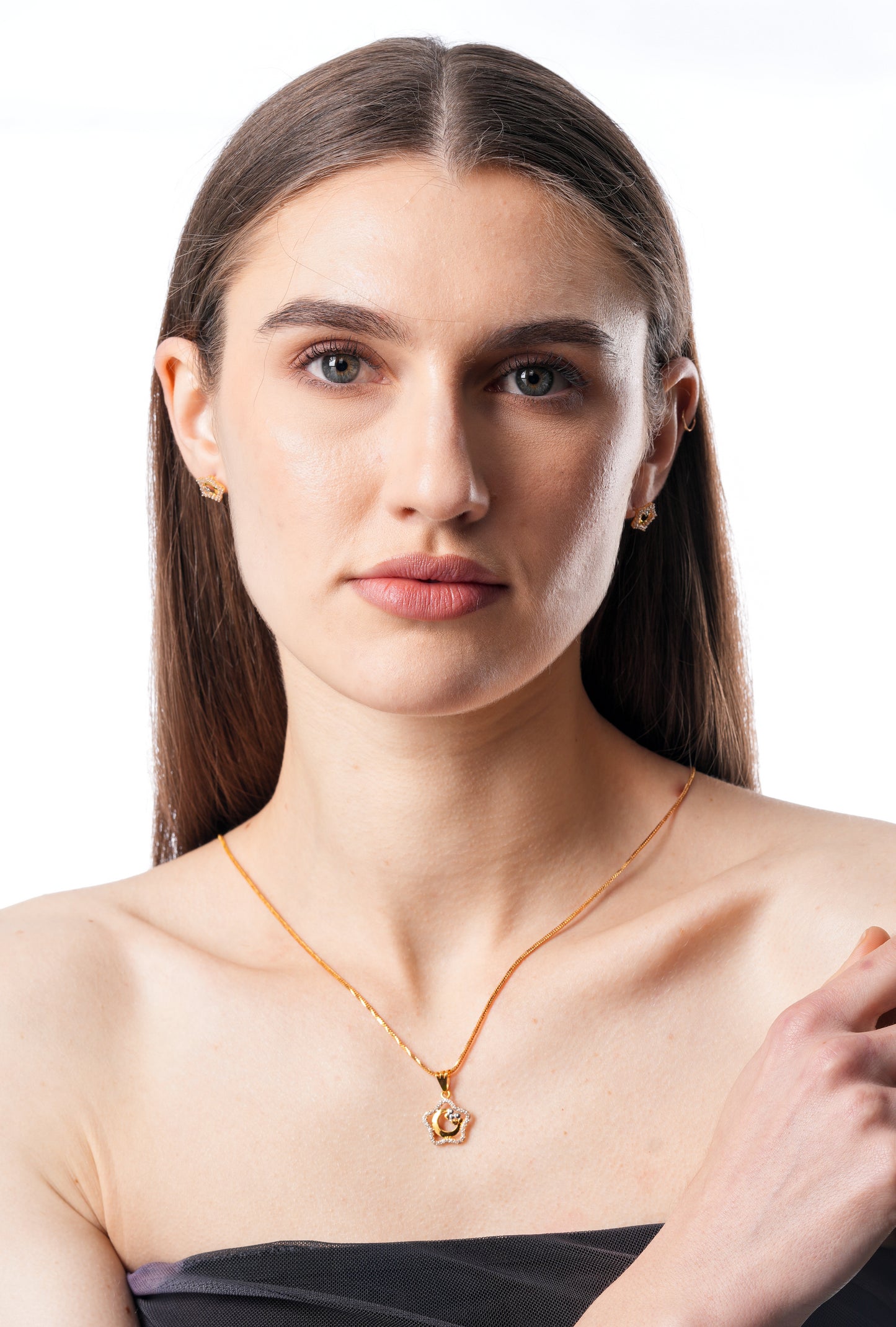 Flambeur B.I.S Hallmarked 18 KT CZ Gold Pendent Set