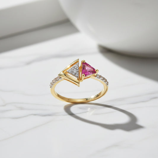 Flambeur B.I.S Hallmarked 14 Kt Diamond Studded Gold Ring