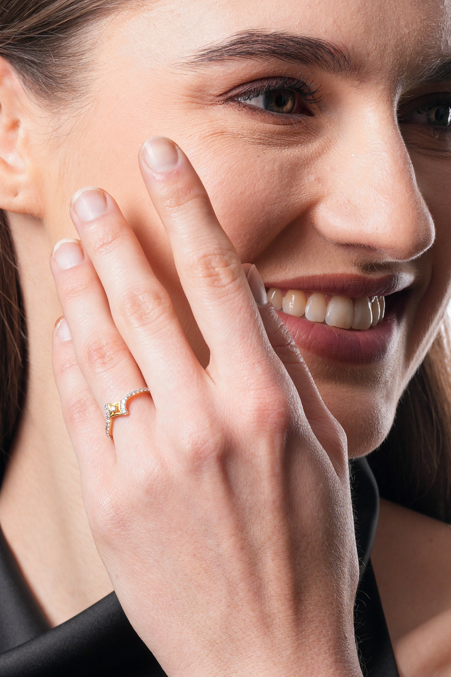 14kt Gold Star Motif Diamond Ring | Genuine Diamond Chevron Tiara Ring